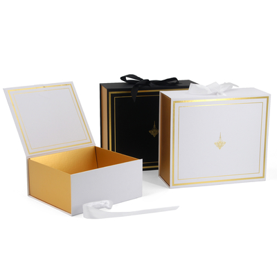 Custom Logo Print Paper Cardboard Foldable Magnetic Shopping Gift Box With Ribbon