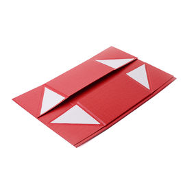 Varnishing Red Magnetic Cardboard Gift Boxes / Magnetic Box Packaging