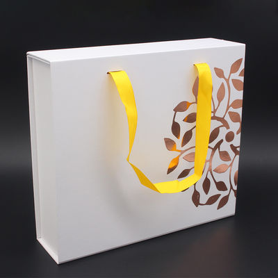 Factory Wholesale Custom White Hampers Gift Set Packaging Box With Insert Handle