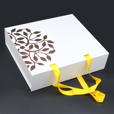 Factory Wholesale Custom White Hampers Gift Set Packaging Box With Insert Handle